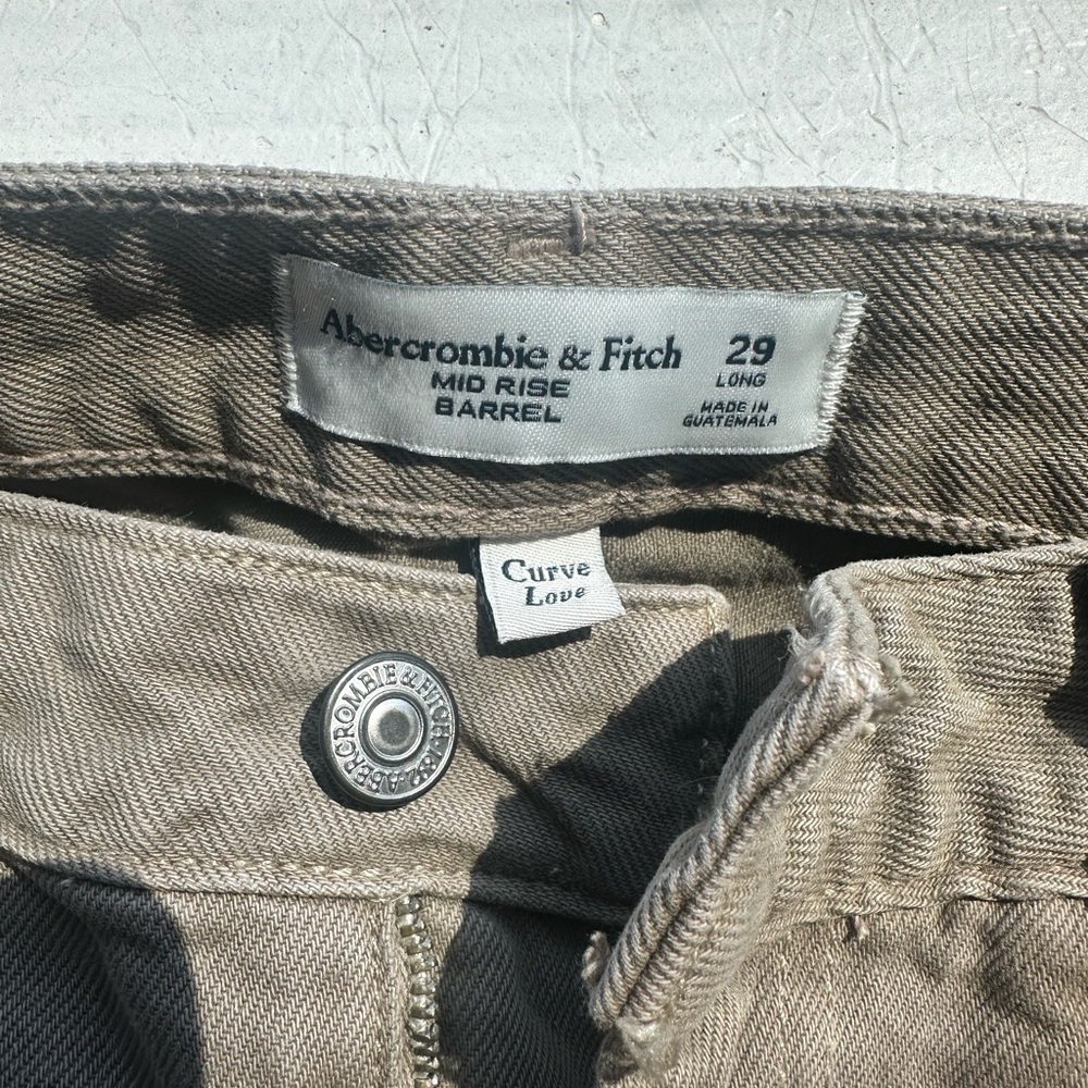 Abercrombie Barrel Jeans - Picture 2 of 4